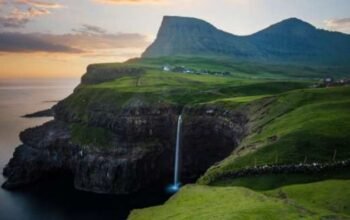 Menjelajahi Kepulauan Faroe: Negeri Dongeng Berdiri di Atas Tebing Atlantik