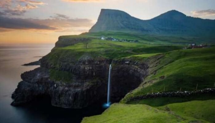 Menjelajahi Kepulauan Faroe: Negeri Dongeng Berdiri di Atas Tebing Atlantik
