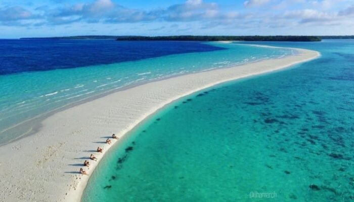 Pesona Ajaib Pasir Timbul Ngurtavur
