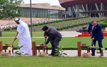Momen Akrab Presiden Prabowo Bareng Pemimpin BRICS: Kompak Tanam Pohon di India